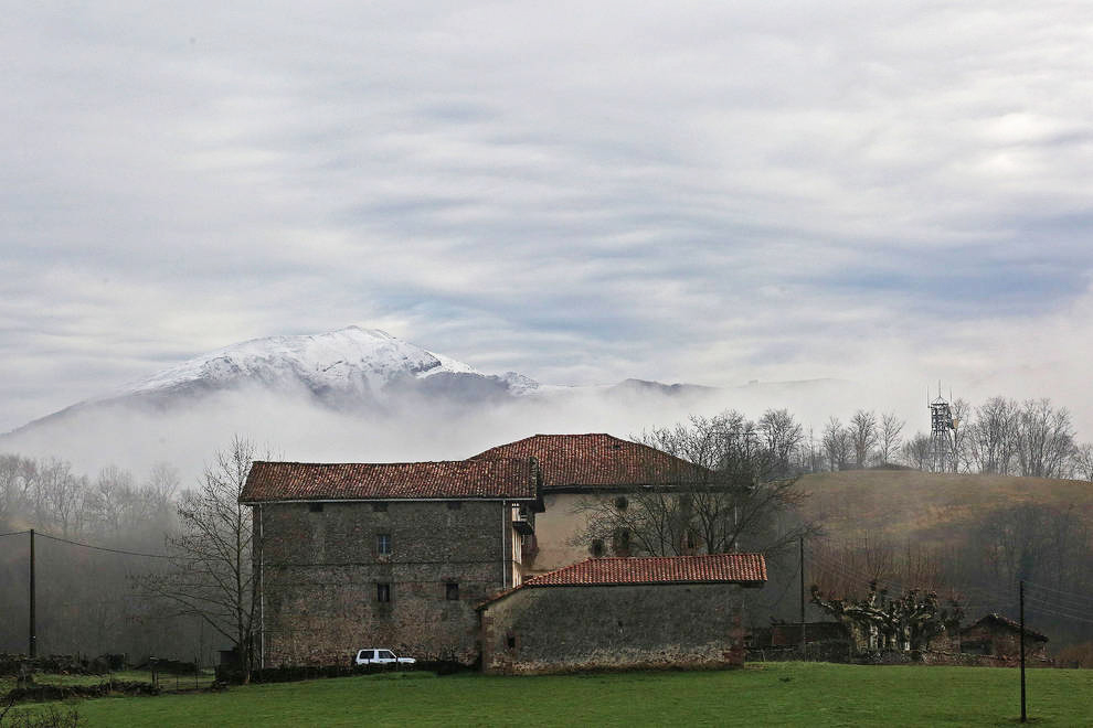 El proyecto de Arozteguia sigue adelante, aunque está pendiente de aclarar la titularidad de la ermita